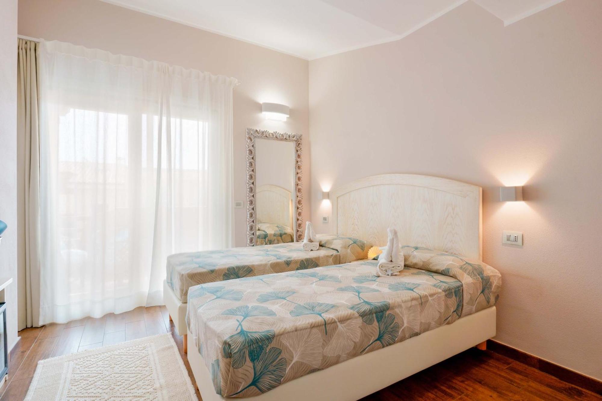 La Rosa Dei Venti Bed & Breakfast Villasimius Exterior photo