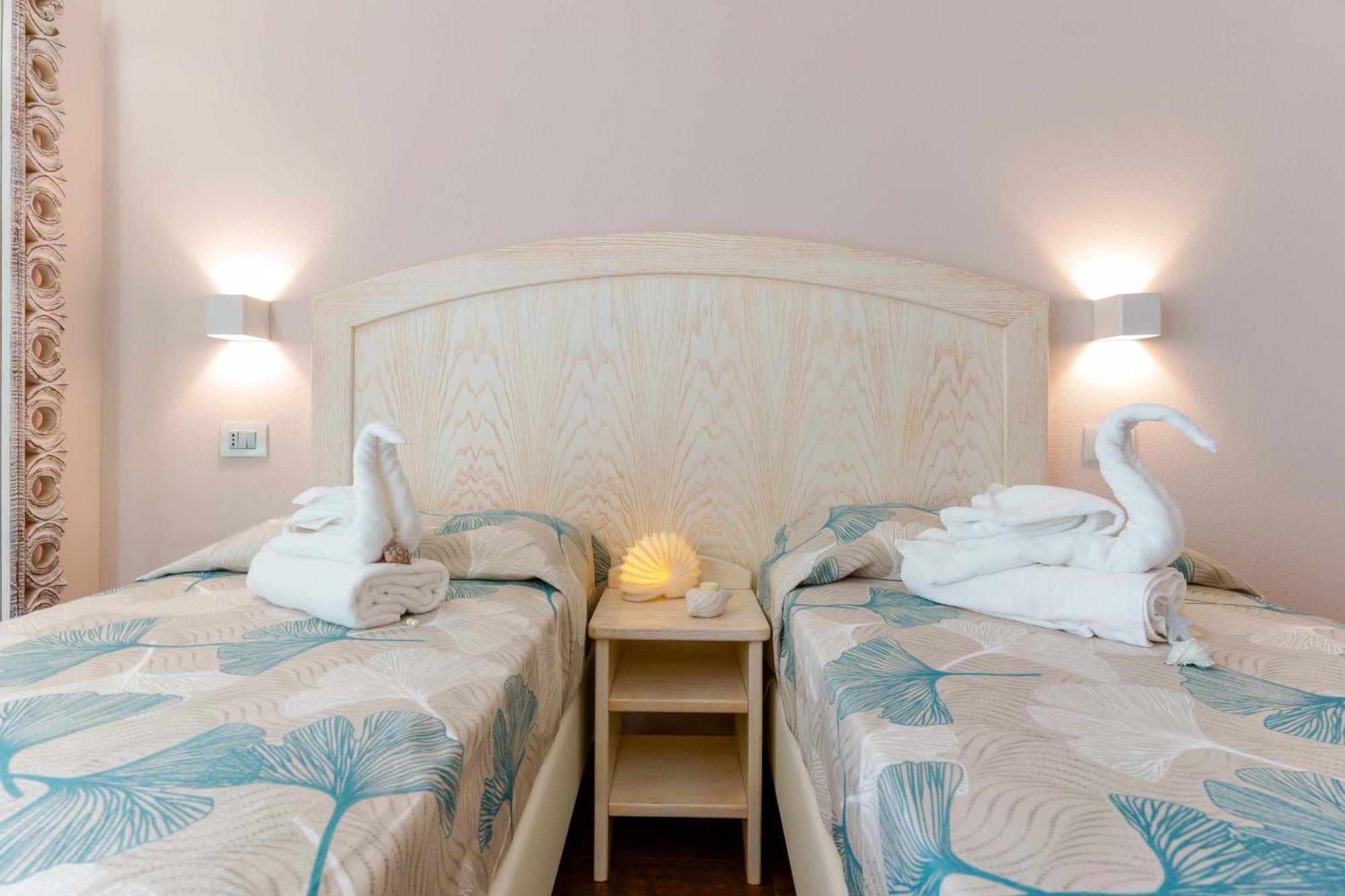 La Rosa Dei Venti Bed & Breakfast Villasimius Exterior photo